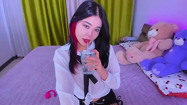 Snapshot of Dollyaa chatting on October 4, 2025, 12:36 pm Dollyaa online show from October 4, 2025, 12:36 pm