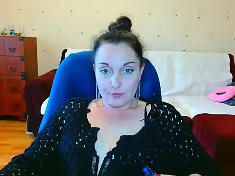 Alice3694 online show from May 16, 2026, 12:48 pm