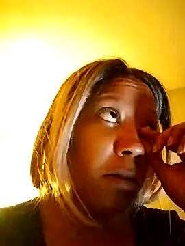 Snapshot of TickleMeKink chatting on February 14, 2025, 7:38 am TickleMeKink online show from February 14, 2025, 7:38 am