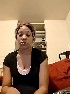 Snapshot of TickleMeKink chatting on February 24, 2025, 6:16 am TickleMeKink online show from February 24, 2025, 6:16 am