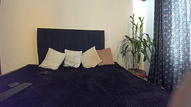 ChloeTurner  online show from December 25, 2024, 12:58 pm