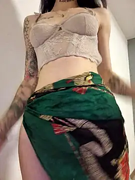 roxi katty online show from October 5, 2025, 12:53 am