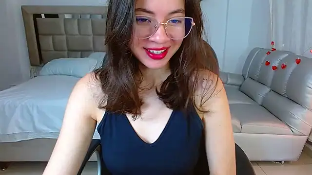 zoecruzz online show from February 27, 2026, 2:17 pm