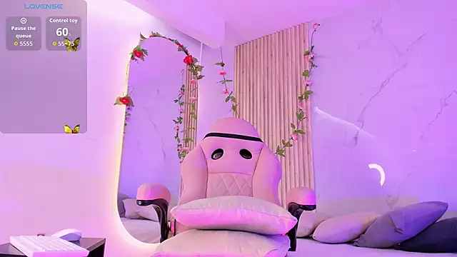 Snapshot of Aria_montgomeri chatting on October 2, 2025, 1:07 pm Aria montgomeri online show from October 2, 2025, 1:07 pm