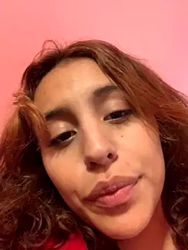 Snapshot of Katee_Jones chatting on December 6, 2024, 9:02 pm Katee Jones online show from December 6, 2024, 9:02 pm