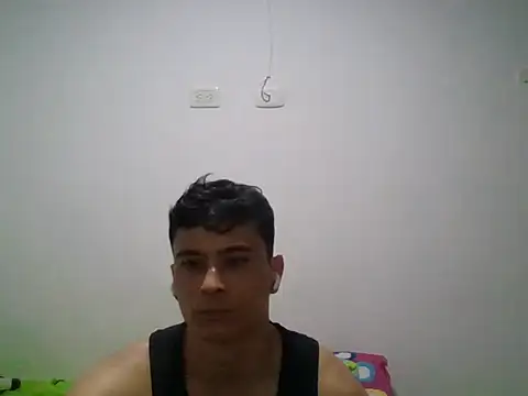 ema299999 online show from October 27, 2025, 6:17 am