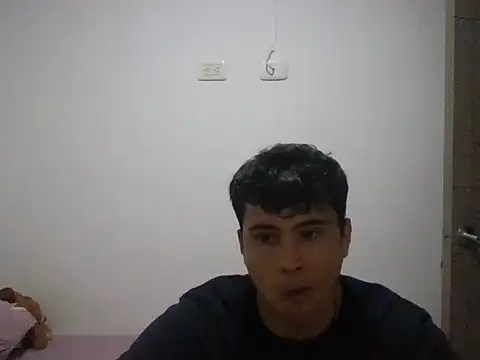 ema299999 online show from December 5, 2025, 12:52 am