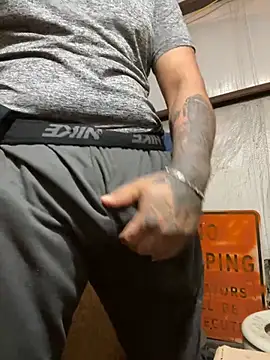 yomanfriend online show from December 15, 2024, 3:31 pm