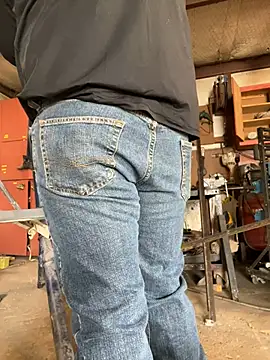 yomanfriend online show from January 3, 2025, 5:53 pm