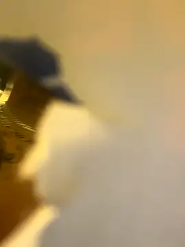 yomanfriend online show from September 11, 2025, 11:27 pm