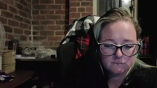 Bunny Cummings online show from May 22, 2026, 10:37 pm