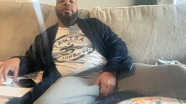 Snapshot of Bbcfun44 chatting on December 12, 2024, 4:21 pm Bbcfun44 online show from December 12, 2024, 4:21 pm