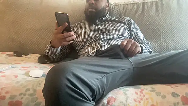 Snapshot of Bbcfun44 chatting on December 17, 2024, 8:21 pm Bbcfun44 online show from December 17, 2024, 8:21 pm