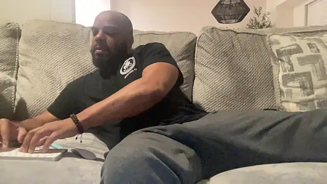 Snapshot of Bbcfun44 chatting on March 21, 2025, 11:44 am Bbcfun44 online show from March 21, 2025, 11:44 am