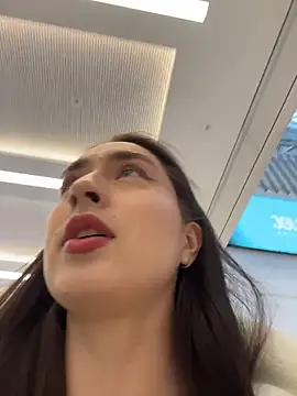 Snapshot of Holly_Play chatting on February 9, 2026, 11:58 am Holly Play online show from February 9, 2026, 11:58 am