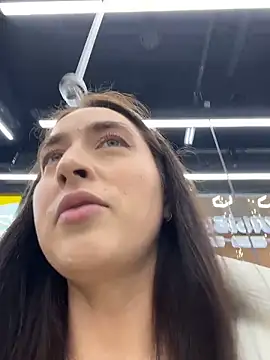 Snapshot of Holly_Play chatting on February 11, 2026, 12:10 pm Holly Play online show from February 11, 2026, 12:10 pm