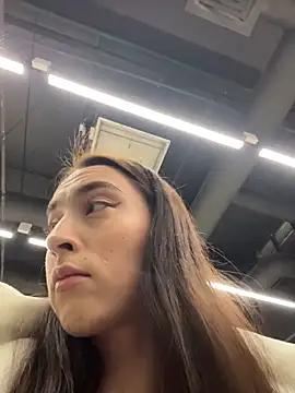 Snapshot of Holly_Play chatting on February 21, 2026, 12:06 pm Holly Play online show from February 21, 2026, 12:06 pm