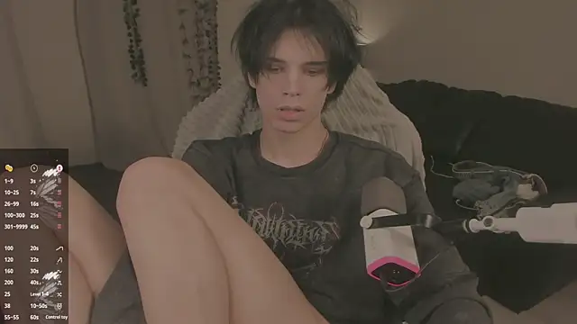 Snapshot of Wampeyes chatting on October 10, 2025, 5:56 pm Wampeyes online show from October 10, 2025, 5:56 pm