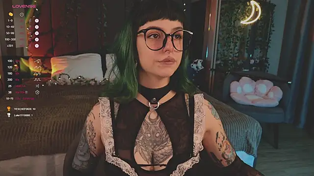 MichaellaMoon online show from March 1, 2025, 3:16 pm