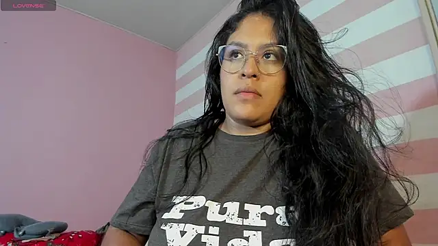 Loveequinn online show from December 9, 2024, 8:11 am