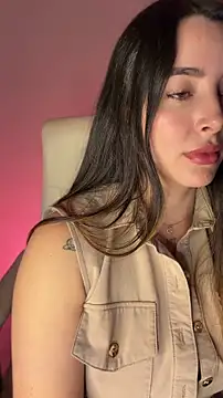 Alessia-miller  online show from June 21, 2026, 11:40 pm