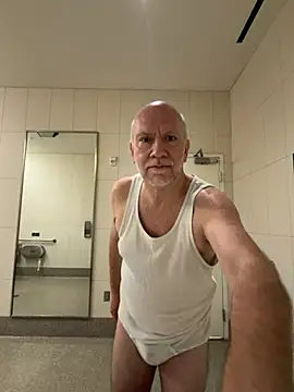 Snapshot of FLSexyGuy chatting on April 20, 2026, 1:14 pm FLSexyGuy online show from April 20, 2026, 1:14 pm