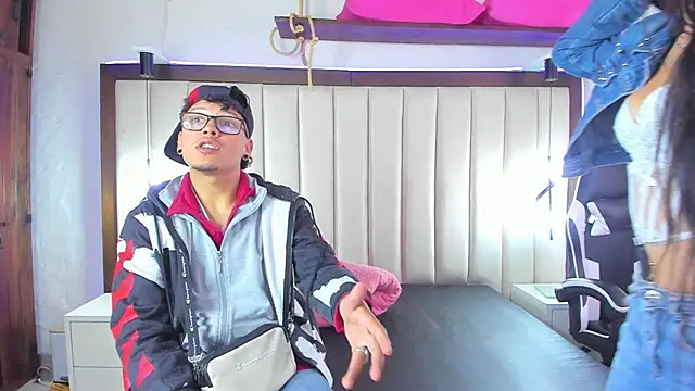 Bonny Bonss online show from October 25, 2025, 8:47 pm