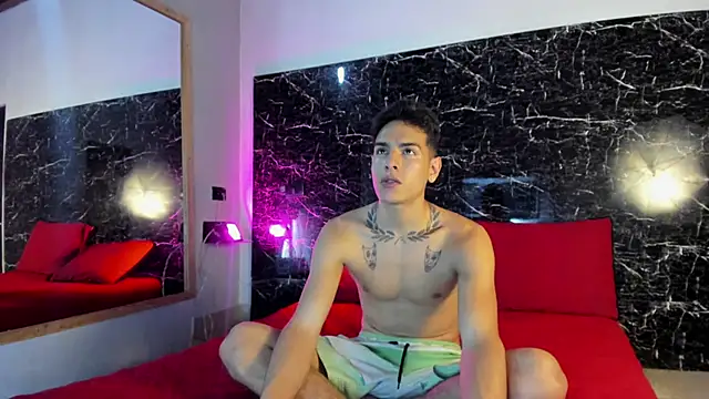 Couplehot  1 online show from January 7, 2025, 11:56 pm