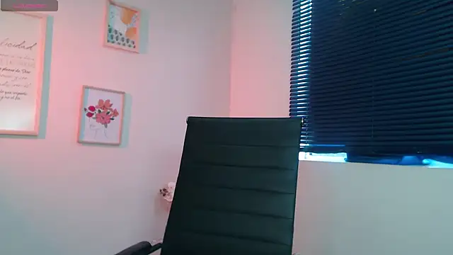 Snapshot of lucy_diiaz chatting on January 7, 2025, 10:08 pm lucy diiaz online show from January 7, 2025, 10:08 pm