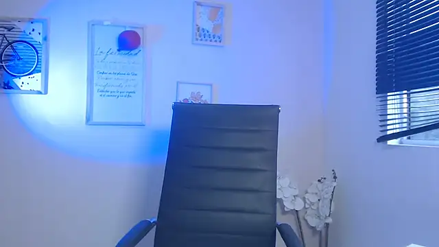 Snapshot of lucy_diiaz chatting on March 4, 2025, 8:38 pm lucy diiaz online show from March 4, 2025, 8:38 pm