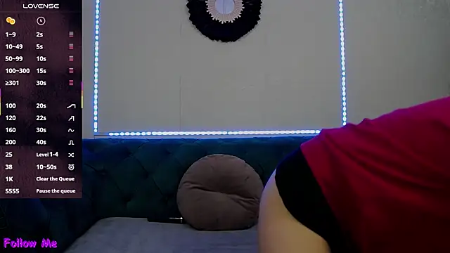 IvanaCharm online show from November 22, 2025, 4:44 am