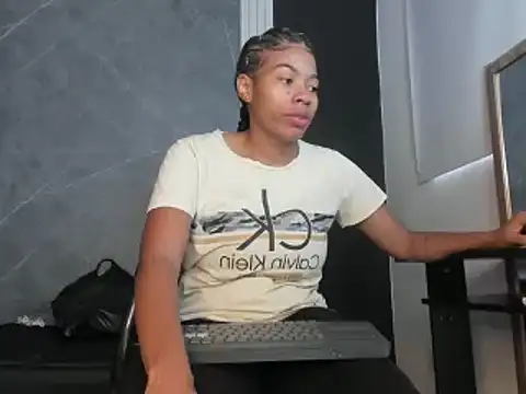 YummyDuooo online show from March 21, 2025, 1:01 pm