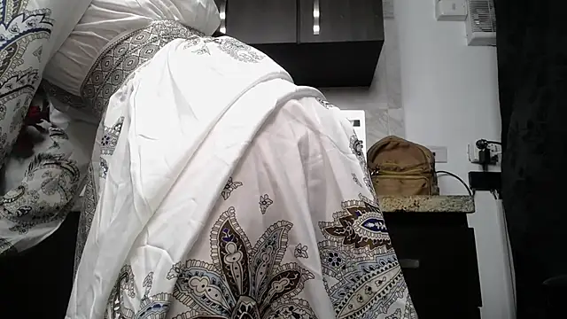 shantala krisha online show from December 2, 2025, 6:14 pm