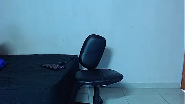 Snapshot of mikecoper_23 chatting on February 1, 2026, 1:53 pm mikecoper 23 online show from February 1, 2026, 1:53 pm