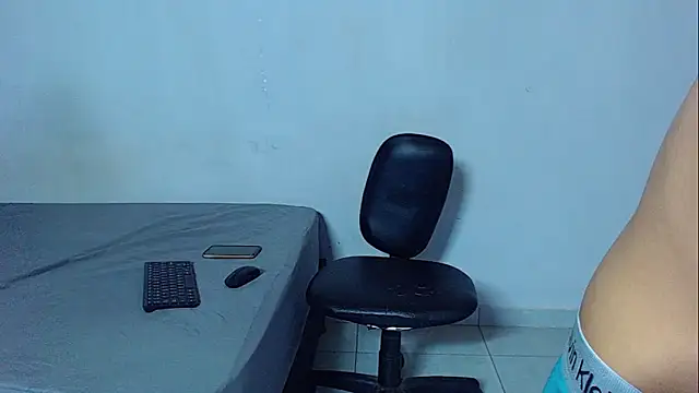 mikecoper 23 online show from March 26, 2026, 2:11 pm