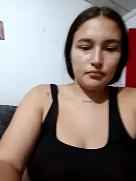 Celeste camila18 online show from November 25, 2025, 3:28 am