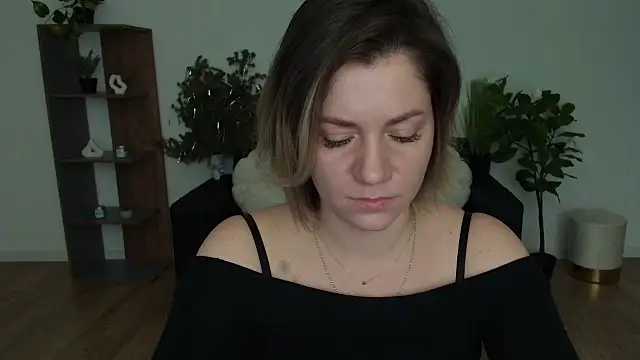 MariaSttone online show from January 24, 2025, 11:59 am