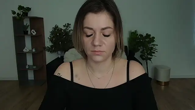 MariaSttone online show from February 3, 2025, 10:47 am