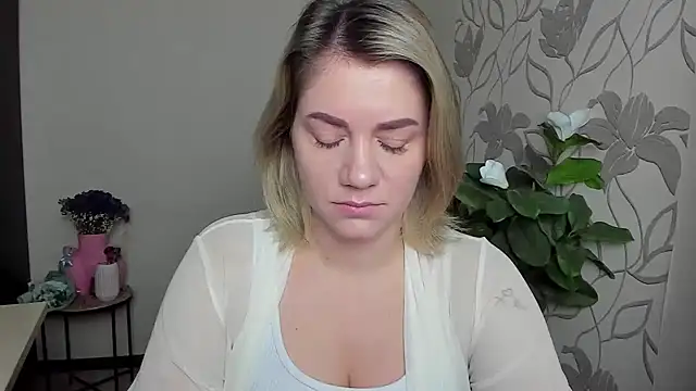 MariaSttone online show from October 26, 2025, 10:21 am