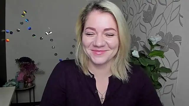 MariaSttone online show from February 3, 2026, 6:24 pm