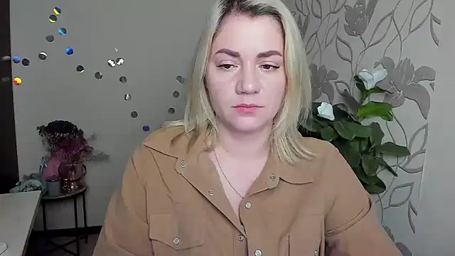 MariaSttone online show from February 10, 2026, 6:23 pm