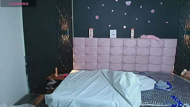 AntonellaRosee  online show from September 24, 2025, 11:57 am