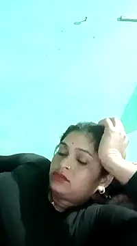 Snapshot of Chandni chatting on January 22, 2025, 1:21 pm Chandni online show from January 22, 2025, 1:21 pm