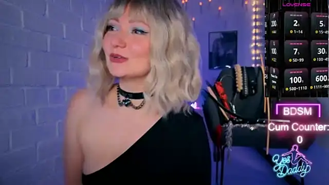 Sandralawrence online show from March 4, 2026, 9:43 pm