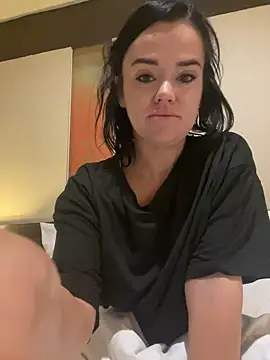 Snapshot of English-Chloe96 chatting on November 6, 2025, 5:41 am English-Chloe96 online show from November 6, 2025, 5:41 am