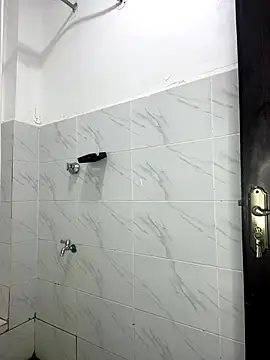 Snapshot of prettiepearl chatting on October 31, 2025, 1:17 am prettiepearl online show from October 31, 2025, 1:17 am