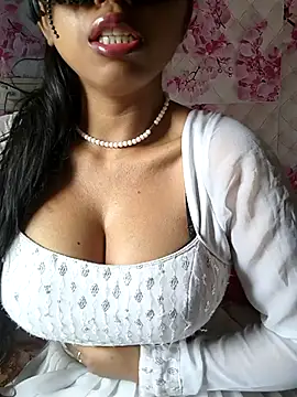 sandy naughty online show from March 27, 2026, 9:21 am