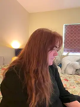 curvy-milf-abbie online show from December 3, 2024, 1:10 pm