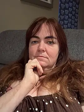 curvy-milf-abbie online show from November 1, 2025, 4:53 pm