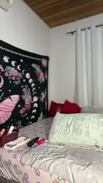 RuivaRaposinha online show from February 3, 2026, 7:52 pm